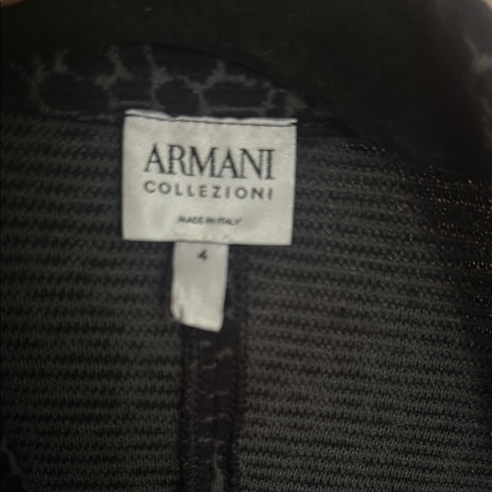 Vintage Armani Collezioni Navy Black Textured Blazer Jacket Size 4 - Picture 3 of 3